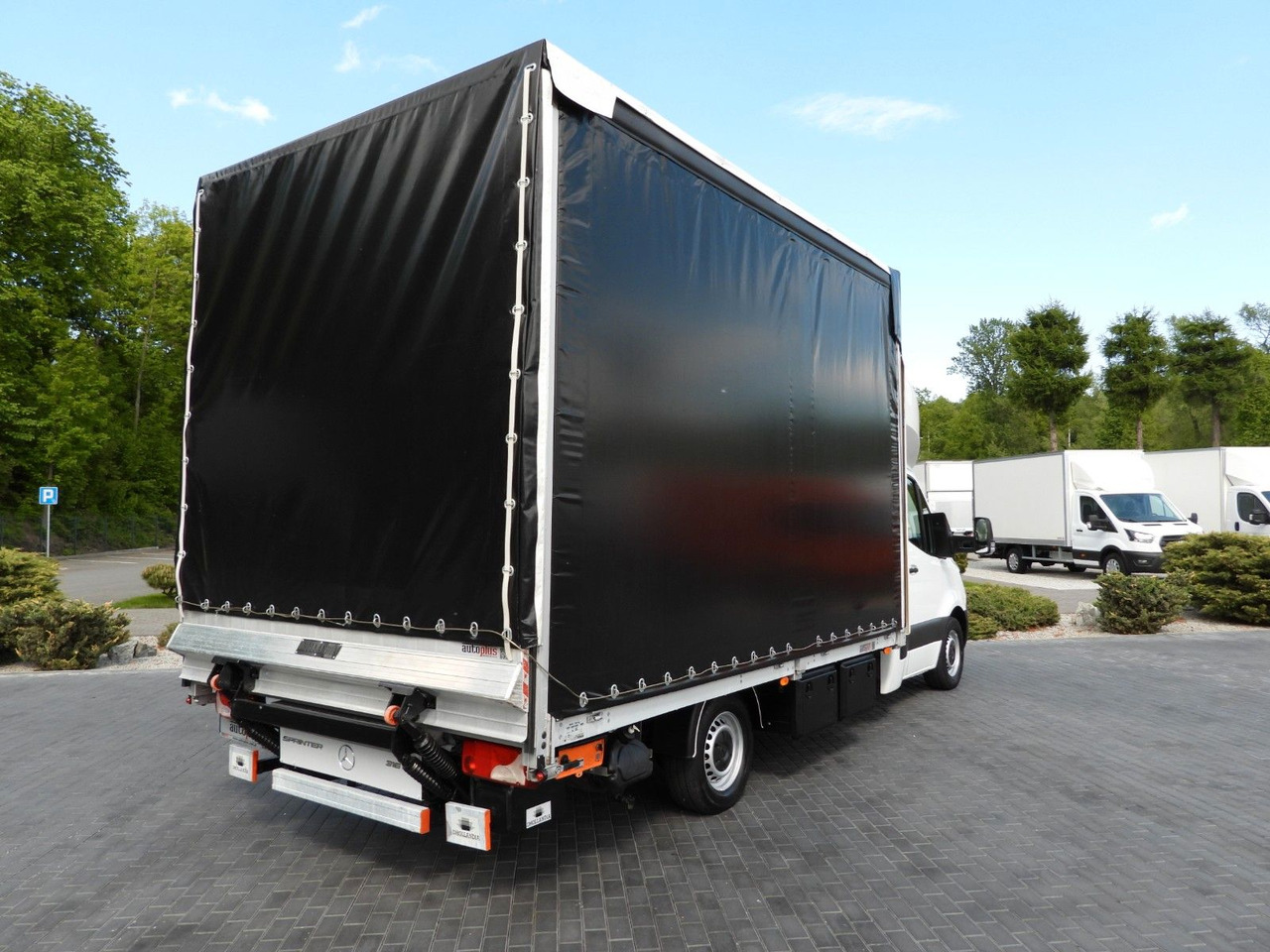 Mercedes-Benz SPRINTER 316 PRITSCHE PLANE AUFZUG 10 PALETTEN - Pressukapelli tavara-auto, Jatko-ohjaamo kevyt kuorma-auto: kuva Mercedes-Benz SPRINTER 316 PRITSCHE PLANE AUFZUG 10 PALETTEN - Pressukapelli tavara-auto, Jatko-ohjaamo kevyt kuorma-auto Mercedes-Benz SPRINTER 316 PRITSCHE PLANE AUFZUG 10 PALETTEN - Pressukapelli tavara-auto, Jatko-ohjaamo kevyt kuorma-auto: kuva Mercedes-Benz SPRINTER 316 PRITSCHE PLANE AUFZUG 10 PALETTEN - Pressukapelli tavara-auto, Jatko-ohjaamo kevyt kuorma-auto