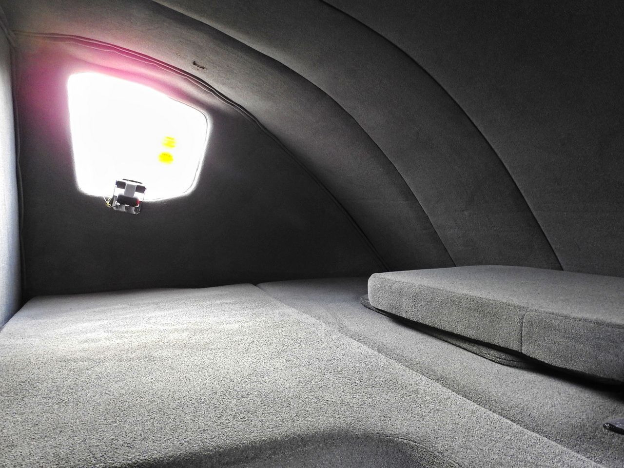 Pressukapelli tavara-auto OPEL MOVANO: kuva Pressukapelli tavara-auto OPEL MOVANO