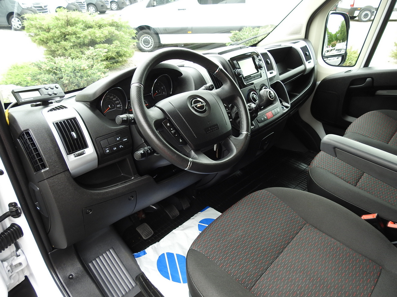 OPEL MOVANO REFRIGERATOR VAN 0*C HEATING FUNCTION AIR CONDITIONING 140HP - Kylmäauto: kuva OPEL MOVANO REFRIGERATOR VAN 0*C HEATING FUNCTION AIR CONDITIONING 140HP - Kylmäauto OPEL MOVANO REFRIGERATOR VAN 0*C HEATING FUNCTION AIR CONDITIONING 140HP - Kylmäauto: kuva OPEL MOVANO REFRIGERATOR VAN 0*C HEATING FUNCTION AIR CONDITIONING 140HP - Kylmäauto