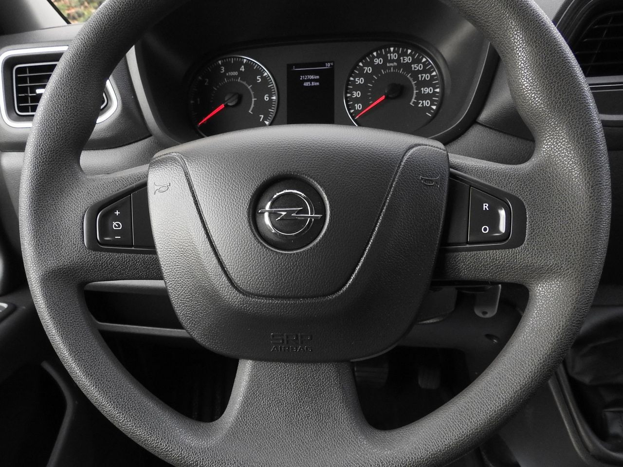 Pressukapelli tavara-auto OPEL MOVANO TARPAULIN 10 PALLETS WEBASTO CRUISE CONTROL LED LIGHTS PNEUMATICS AIR CONDITIONING  165HP: kuva Pressukapelli tavara-auto OPEL MOVANO TARPAULIN 10 PALLETS WEBASTO CRUISE CONTROL LED LIGHTS PNEUMATICS AIR CONDITIONING  165HP