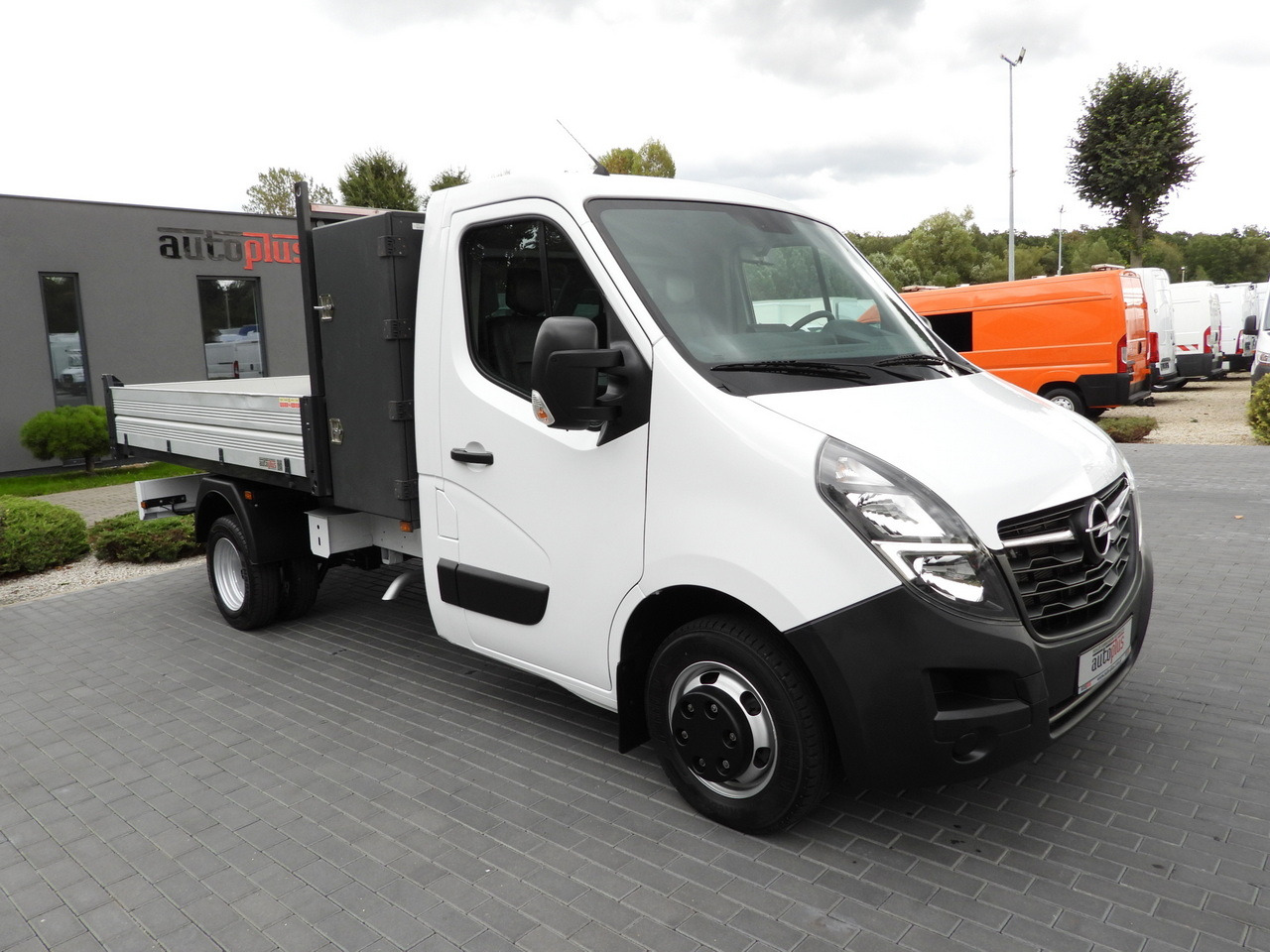OPEL MOVANO TIPPER NAVIGATION LED LIGHTS TWIN WHEELS AIR CONDITIONING 145HP - Kippilava-auto: kuva OPEL MOVANO TIPPER NAVIGATION LED LIGHTS TWIN WHEELS AIR CONDITIONING 145HP - Kippilava-auto OPEL MOVANO TIPPER NAVIGATION LED LIGHTS TWIN WHEELS AIR CONDITIONING 145HP - Kippilava-auto: kuva OPEL MOVANO TIPPER NAVIGATION LED LIGHTS TWIN WHEELS AIR CONDITIONING 145HP - Kippilava-auto