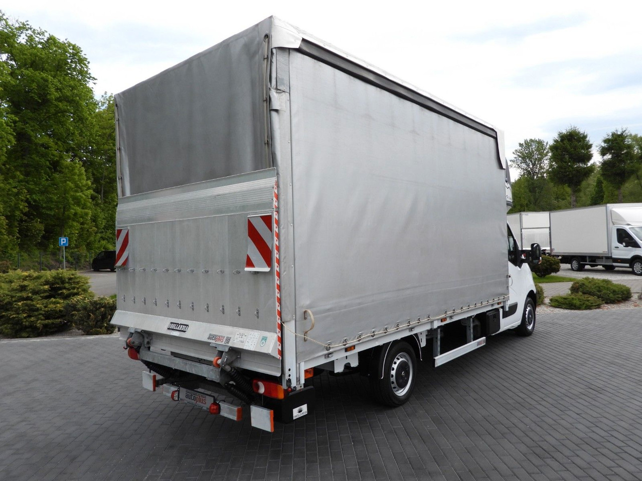 Opel MOVANO PRITSCHE PLANE AUFZUG 9 PALETTEN WEBASTO - Pressukapelli tavara-auto: kuva Opel MOVANO PRITSCHE PLANE AUFZUG 9 PALETTEN WEBASTO - Pressukapelli tavara-auto Opel MOVANO PRITSCHE PLANE AUFZUG 9 PALETTEN WEBASTO - Pressukapelli tavara-auto: kuva Opel MOVANO PRITSCHE PLANE AUFZUG 9 PALETTEN WEBASTO - Pressukapelli tavara-auto