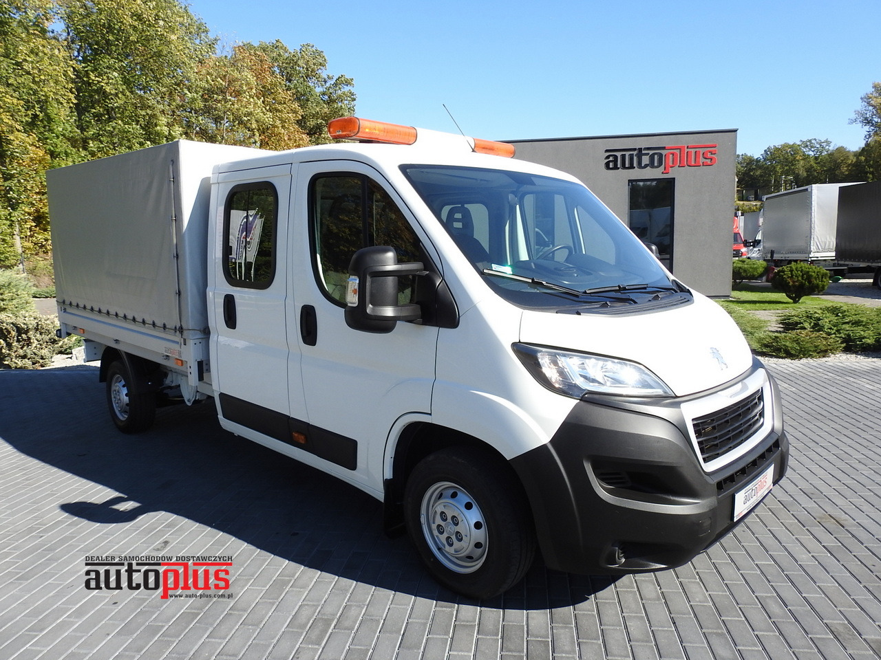 PEUGEOT BOXER STAKE BODY DOUBLE CABIN DOKA 7 SEATS AIR CONDITIONING 140HP - Avolava pakettiauto: kuva PEUGEOT BOXER STAKE BODY DOUBLE CABIN DOKA 7 SEATS AIR CONDITIONING 140HP - Avolava pakettiauto PEUGEOT BOXER STAKE BODY DOUBLE CABIN DOKA 7 SEATS AIR CONDITIONING 140HP - Avolava pakettiauto: kuva PEUGEOT BOXER STAKE BODY DOUBLE CABIN DOKA 7 SEATS AIR CONDITIONING 140HP - Avolava pakettiauto