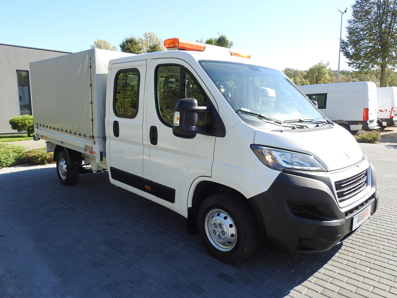 PEUGEOT BOXER STAKE BODY DOUBLE CABIN DOKA 7 SEATS AIR CONDITIONING 140HP - Avolava pakettiauto: kuva PEUGEOT BOXER STAKE BODY DOUBLE CABIN DOKA 7 SEATS AIR CONDITIONING 140HP - Avolava pakettiauto PEUGEOT BOXER STAKE BODY DOUBLE CABIN DOKA 7 SEATS AIR CONDITIONING 140HP - Avolava pakettiauto: kuva PEUGEOT BOXER STAKE BODY DOUBLE CABIN DOKA 7 SEATS AIR CONDITIONING 140HP - Avolava pakettiauto