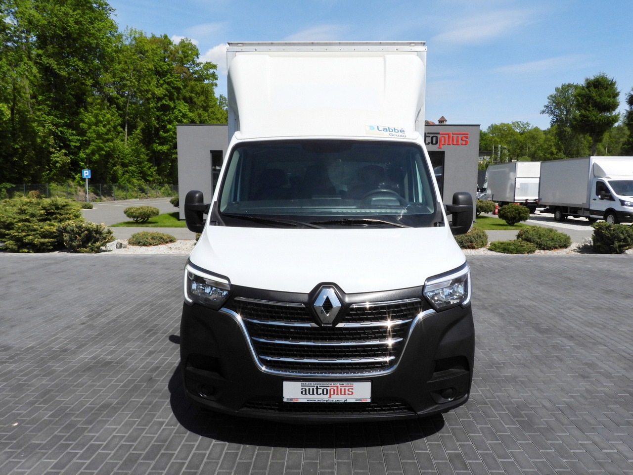 RENAULT MASTER BOX LIFT 8 PALLETS CRUISE CONTROL NAVIGATION LED LIGHTS TWIN WHEELS AIR CONDITIONING 145HP - Jakeluauto: kuva RENAULT MASTER BOX LIFT 8 PALLETS CRUISE CONTROL NAVIGATION LED LIGHTS TWIN WHEELS AIR CONDITIONING 145HP - Jakeluauto RENAULT MASTER BOX LIFT 8 PALLETS CRUISE CONTROL NAVIGATION LED LIGHTS TWIN WHEELS AIR CONDITIONING 145HP - Jakeluauto: kuva RENAULT MASTER BOX LIFT 8 PALLETS CRUISE CONTROL NAVIGATION LED LIGHTS TWIN WHEELS AIR CONDITIONING 145HP - Jakeluauto