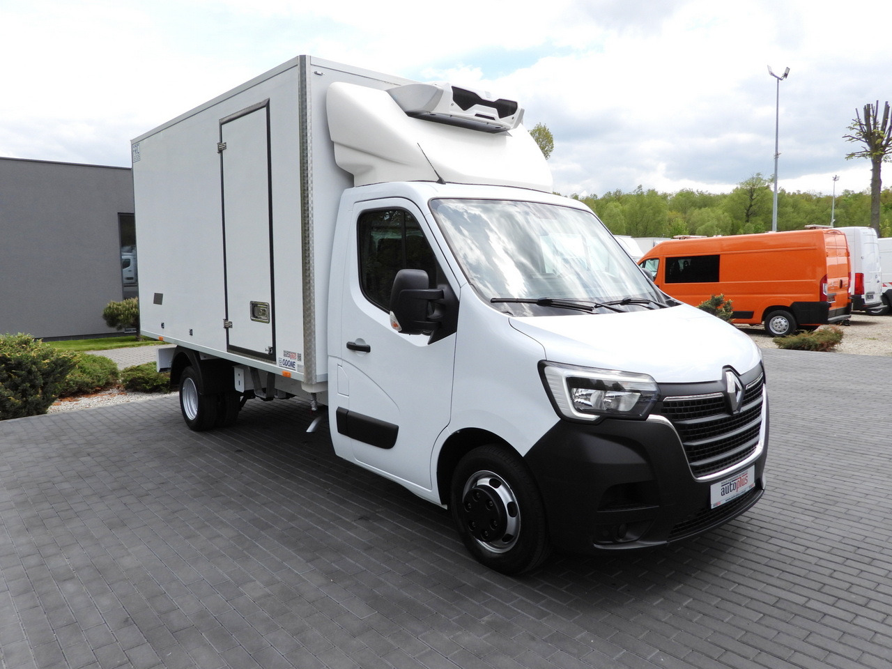 RENAULT MASTER REGRIGERATOR BOX -10*C CRUISE CONTROL LED LIGHTS TWIN WHEELS AIR CONDITIONING 145HP - Kylmäauto: kuva RENAULT MASTER REGRIGERATOR BOX -10*C CRUISE CONTROL LED LIGHTS TWIN WHEELS AIR CONDITIONING 145HP - Kylmäauto RENAULT MASTER REGRIGERATOR BOX -10*C CRUISE CONTROL LED LIGHTS TWIN WHEELS AIR CONDITIONING 145HP - Kylmäauto: kuva RENAULT MASTER REGRIGERATOR BOX -10*C CRUISE CONTROL LED LIGHTS TWIN WHEELS AIR CONDITIONING 145HP - Kylmäauto