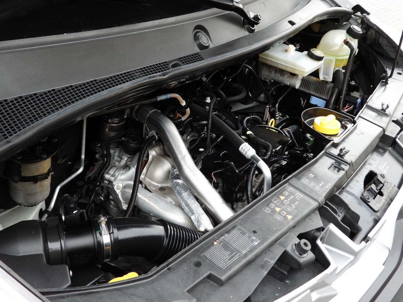 Avolava pakettiauto RENAULT MASTER STAKE BODY CRUISE CONTROL NAVIGATION TWIN WHEELS AIR CONDITIONING  130HP: kuva Avolava pakettiauto RENAULT MASTER STAKE BODY CRUISE CONTROL NAVIGATION TWIN WHEELS AIR CONDITIONING  130HP