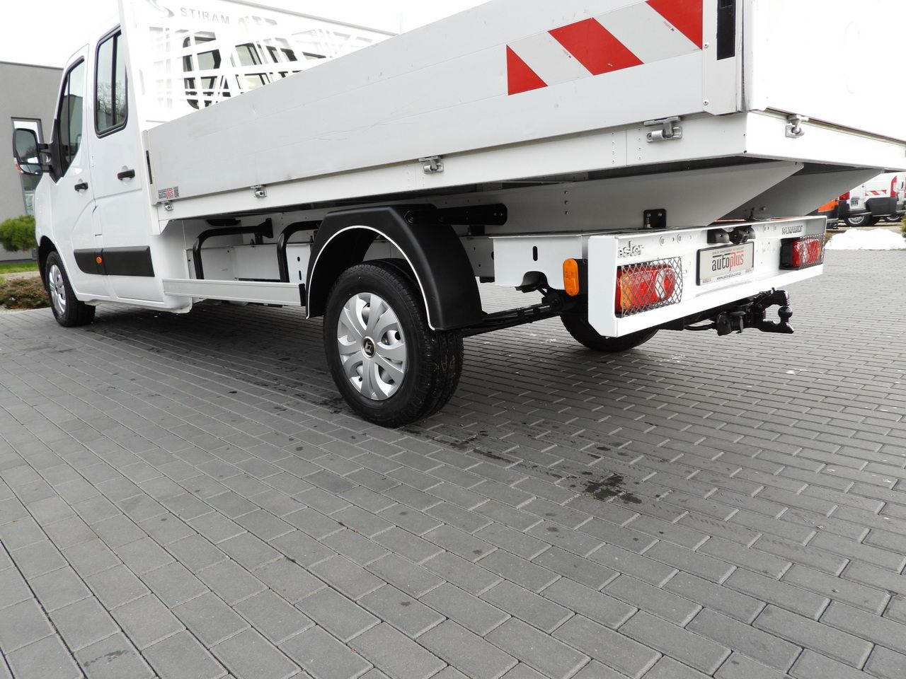 Jatko-ohjaamo kevyt kuorma-auto RENAULT MASTER STAKE BODY DOUBLE CABIN DOKA 6 SEATS CRUISE CONTROL NAVIGATION LED LIGHTS AIR CONDITIONING  150HP: kuva Jatko-ohjaamo kevyt kuorma-auto RENAULT MASTER STAKE BODY DOUBLE CABIN DOKA 6 SEATS CRUISE CONTROL NAVIGATION LED LIGHTS AIR CONDITIONING  150HP