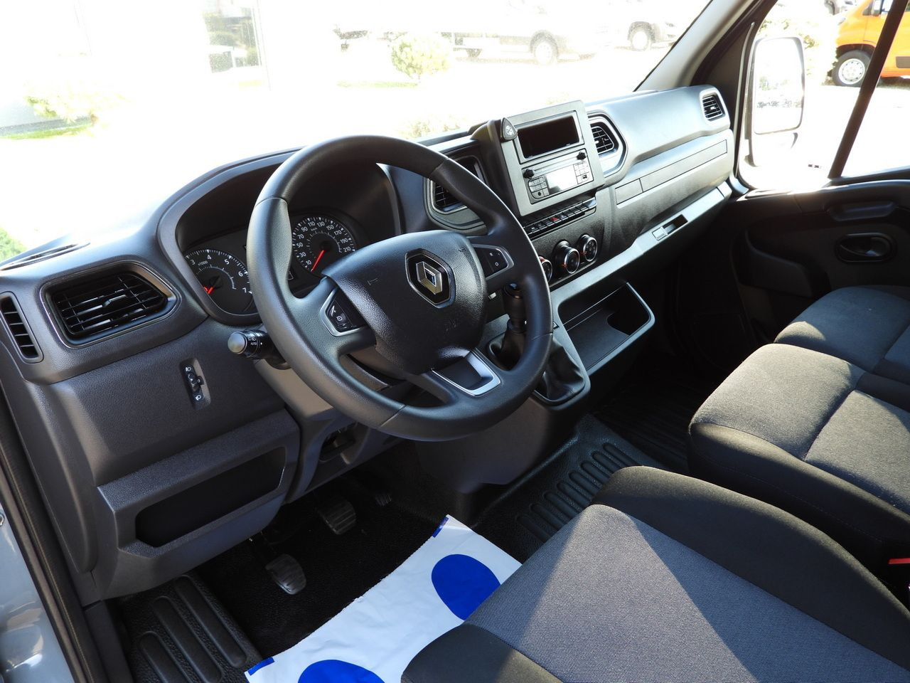 RENAULT MASTER TARPAULIN 10 PALLETS WEBASTO CRUISE CONTROL LED LIGHTS PNEUMATICS AIR CONDITIONING 165HP - Pressukapelli tavara-auto: kuva RENAULT MASTER TARPAULIN 10 PALLETS WEBASTO CRUISE CONTROL LED LIGHTS PNEUMATICS AIR CONDITIONING 165HP - Pressukapelli tavara-auto RENAULT MASTER TARPAULIN 10 PALLETS WEBASTO CRUISE CONTROL LED LIGHTS PNEUMATICS AIR CONDITIONING 165HP - Pressukapelli tavara-auto: kuva RENAULT MASTER TARPAULIN 10 PALLETS WEBASTO CRUISE CONTROL LED LIGHTS PNEUMATICS AIR CONDITIONING 165HP - Pressukapelli tavara-auto