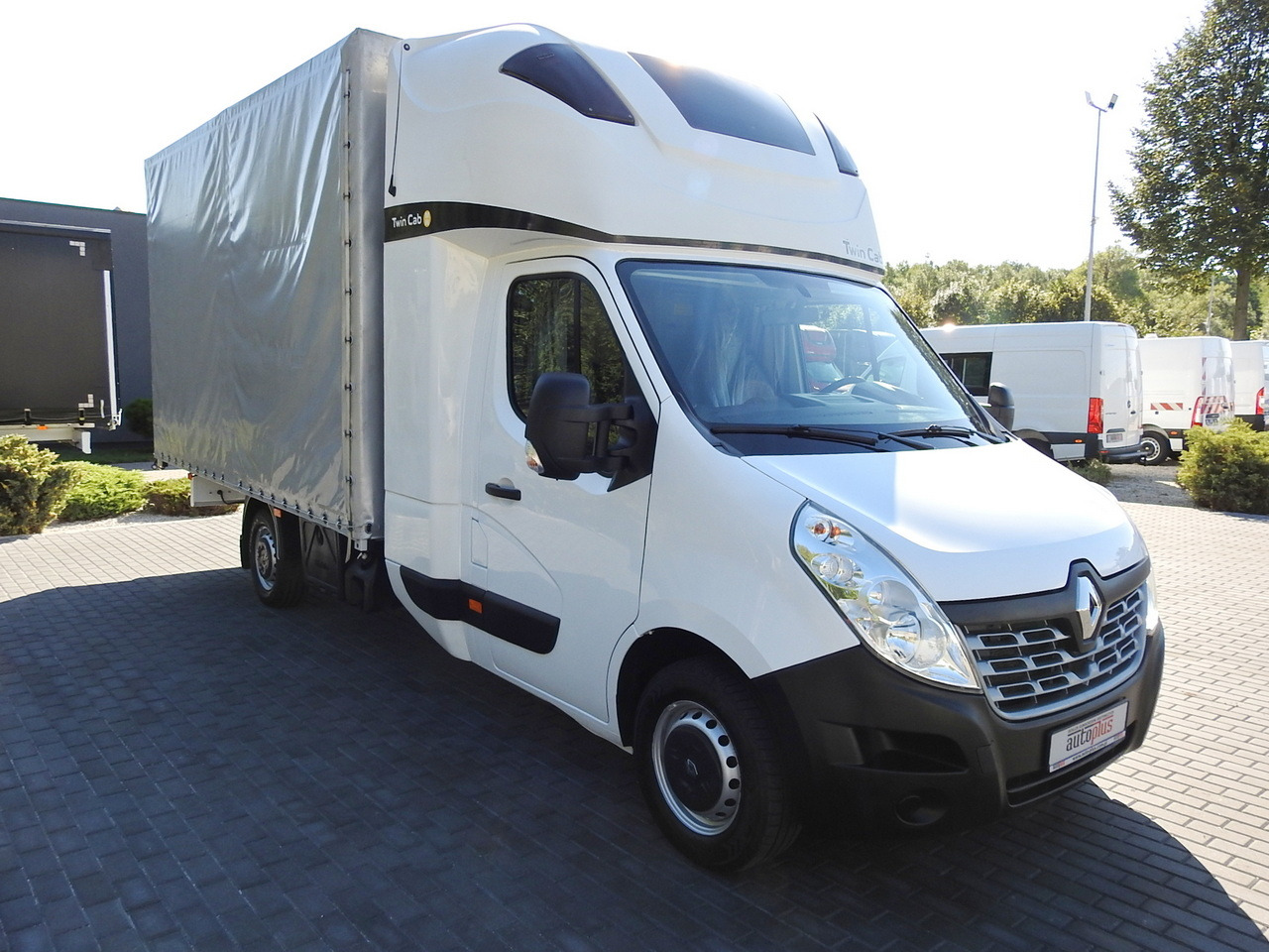 RENAULT MASTER TARPAULIN 8 PALLETS WEBASTO CRUISE CONTROL AIR CONDITIONING PNEUMATICS 170HP - Pressukapelli tavara-auto: kuva RENAULT MASTER TARPAULIN 8 PALLETS WEBASTO CRUISE CONTROL AIR CONDITIONING PNEUMATICS 170HP - Pressukapelli tavara-auto RENAULT MASTER TARPAULIN 8 PALLETS WEBASTO CRUISE CONTROL AIR CONDITIONING PNEUMATICS 170HP - Pressukapelli tavara-auto: kuva RENAULT MASTER TARPAULIN 8 PALLETS WEBASTO CRUISE CONTROL AIR CONDITIONING PNEUMATICS 170HP - Pressukapelli tavara-auto