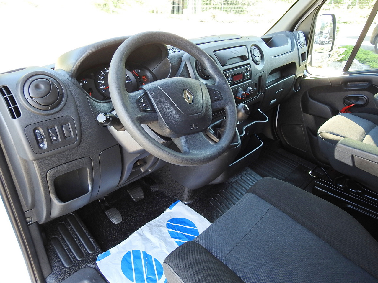 RENAULT MASTER TARPAULIN 8 PALLETS WEBASTO CRUISE CONTROL AIR CONDITIONING PNEUMATICS 170HP - Pressukapelli tavara-auto: kuva RENAULT MASTER TARPAULIN 8 PALLETS WEBASTO CRUISE CONTROL AIR CONDITIONING PNEUMATICS 170HP - Pressukapelli tavara-auto RENAULT MASTER TARPAULIN 8 PALLETS WEBASTO CRUISE CONTROL AIR CONDITIONING PNEUMATICS 170HP - Pressukapelli tavara-auto: kuva RENAULT MASTER TARPAULIN 8 PALLETS WEBASTO CRUISE CONTROL AIR CONDITIONING PNEUMATICS 170HP - Pressukapelli tavara-auto