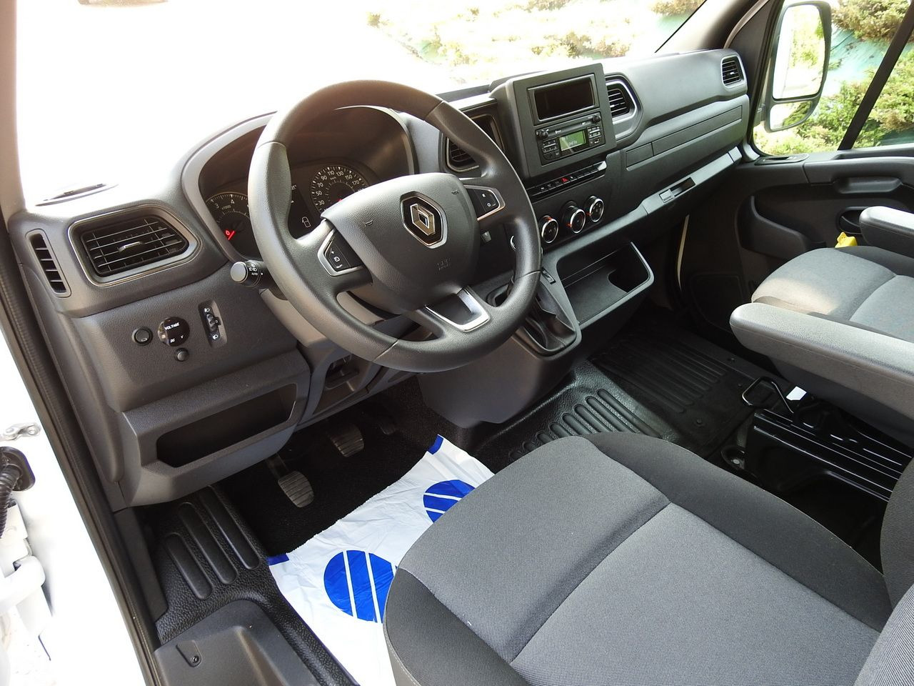 RENAULT MASTER TARPAULIN 8 PALLETS WEBASTO CRUISE CONTROL LED LIGHTS PNEUMATICS 165HP - Pressukapelli tavara-auto: kuva RENAULT MASTER TARPAULIN 8 PALLETS WEBASTO CRUISE CONTROL LED LIGHTS PNEUMATICS 165HP - Pressukapelli tavara-auto RENAULT MASTER TARPAULIN 8 PALLETS WEBASTO CRUISE CONTROL LED LIGHTS PNEUMATICS 165HP - Pressukapelli tavara-auto: kuva RENAULT MASTER TARPAULIN 8 PALLETS WEBASTO CRUISE CONTROL LED LIGHTS PNEUMATICS 165HP - Pressukapelli tavara-auto