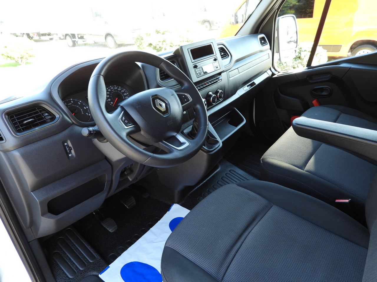 RENAULT MASTER TARPAULIN LIFT 10 PALLETS WEBASTO CRUISE CONTROL LED LIGHTS PNEUMATICS AIR CONDITIONING 165HP - Pressukapelli tavara-auto: kuva RENAULT MASTER TARPAULIN LIFT 10 PALLETS WEBASTO CRUISE CONTROL LED LIGHTS PNEUMATICS AIR CONDITIONING 165HP - Pressukapelli tavara-auto RENAULT MASTER TARPAULIN LIFT 10 PALLETS WEBASTO CRUISE CONTROL LED LIGHTS PNEUMATICS AIR CONDITIONING 165HP - Pressukapelli tavara-auto: kuva RENAULT MASTER TARPAULIN LIFT 10 PALLETS WEBASTO CRUISE CONTROL LED LIGHTS PNEUMATICS AIR CONDITIONING 165HP - Pressukapelli tavara-auto