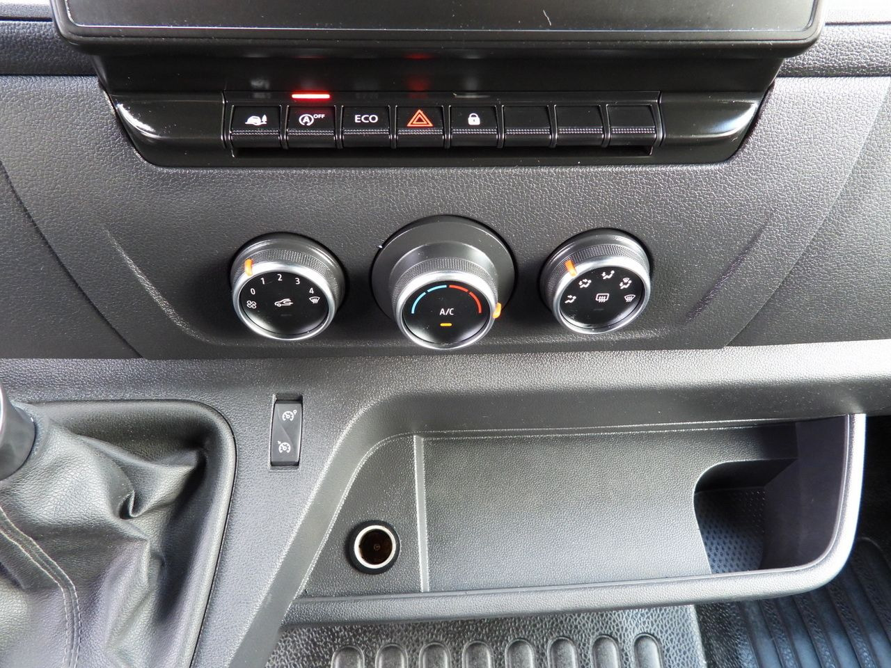 Kippilava-auto RENAULT MASTER TIPPER DOUBLE CABIN DOKA 7 SEATS CRUISE CONTROL NAVIGATION LED LIGHTS AIR CONDITIONING 145HP: kuva Kippilava-auto RENAULT MASTER TIPPER DOUBLE CABIN DOKA 7 SEATS CRUISE CONTROL NAVIGATION LED LIGHTS AIR CONDITIONING 145HP Kippilava-auto RENAULT MASTER TIPPER DOUBLE CABIN DOKA 7 SEATS CRUISE CONTROL NAVIGATION LED LIGHTS AIR CONDITIONING 145HP: kuva Kippilava-auto RENAULT MASTER TIPPER DOUBLE CABIN DOKA 7 SEATS CRUISE CONTROL NAVIGATION LED LIGHTS AIR CONDITIONING 145HP