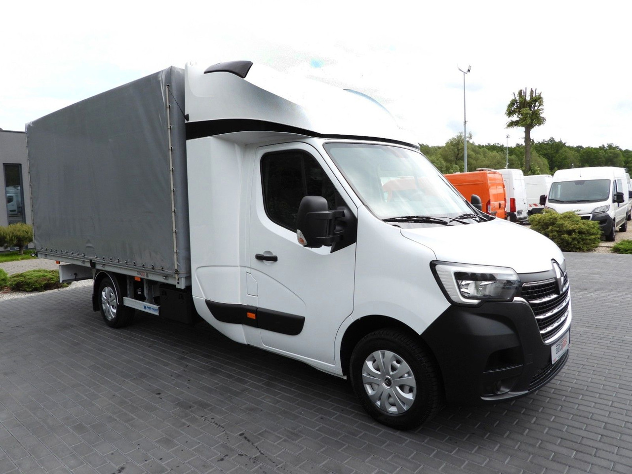 Renault MASTER PRITSCHE PLANE 8 PALETTEN WEBASTO A/C - Pressukapelli tavara-auto, Jatko-ohjaamo kevyt kuorma-auto: kuva Renault MASTER PRITSCHE PLANE 8 PALETTEN WEBASTO A/C - Pressukapelli tavara-auto, Jatko-ohjaamo kevyt kuorma-auto Renault MASTER PRITSCHE PLANE 8 PALETTEN WEBASTO A/C - Pressukapelli tavara-auto, Jatko-ohjaamo kevyt kuorma-auto: kuva Renault MASTER PRITSCHE PLANE 8 PALETTEN WEBASTO A/C - Pressukapelli tavara-auto, Jatko-ohjaamo kevyt kuorma-auto