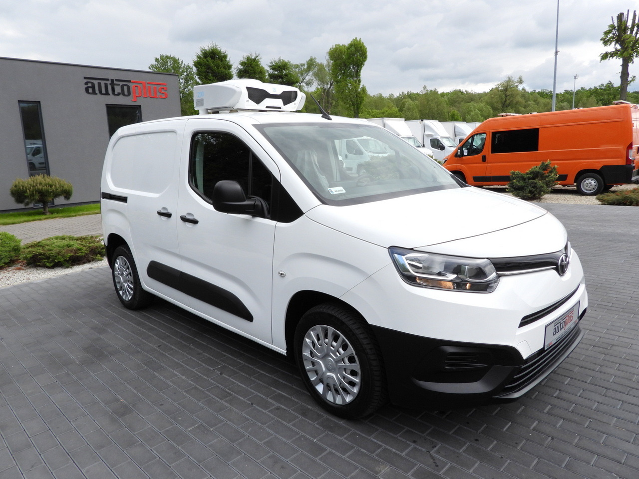 TOYOTA PROACE CITY REFRIGERATOR VAN -15*C POWER SUPPLY 230V CRUISE CONTROL AIR CONDITIONING 100HP - Kylmäauto: kuva TOYOTA PROACE CITY REFRIGERATOR VAN -15*C POWER SUPPLY 230V CRUISE CONTROL AIR CONDITIONING 100HP - Kylmäauto TOYOTA PROACE CITY REFRIGERATOR VAN -15*C POWER SUPPLY 230V CRUISE CONTROL AIR CONDITIONING 100HP - Kylmäauto: kuva TOYOTA PROACE CITY REFRIGERATOR VAN -15*C POWER SUPPLY 230V CRUISE CONTROL AIR CONDITIONING 100HP - Kylmäauto