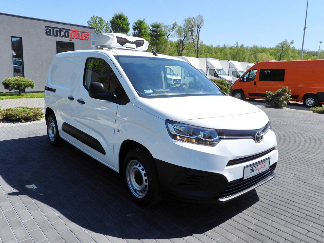 TOYOTA PROACE CITY REFRIGERATOR VAN -15*C POWER SUPPLY 230V CRUISE CONTROL AIR CONDITIONING 100HP - Kylmäauto: kuva TOYOTA PROACE CITY REFRIGERATOR VAN -15*C POWER SUPPLY 230V CRUISE CONTROL AIR CONDITIONING 100HP - Kylmäauto TOYOTA PROACE CITY REFRIGERATOR VAN -15*C POWER SUPPLY 230V CRUISE CONTROL AIR CONDITIONING 100HP - Kylmäauto: kuva TOYOTA PROACE CITY REFRIGERATOR VAN -15*C POWER SUPPLY 230V CRUISE CONTROL AIR CONDITIONING 100HP - Kylmäauto