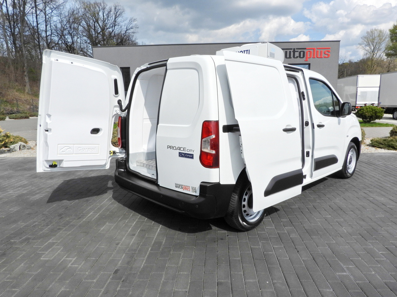 TOYOTA PROACE CITY REFRIGERATOR VAN -15*C POWER SUPPLY 230V CRUISE CONTROL AIR CONDITIONING 100HP - Kylmäauto: kuva TOYOTA PROACE CITY REFRIGERATOR VAN -15*C POWER SUPPLY 230V CRUISE CONTROL AIR CONDITIONING 100HP - Kylmäauto TOYOTA PROACE CITY REFRIGERATOR VAN -15*C POWER SUPPLY 230V CRUISE CONTROL AIR CONDITIONING 100HP - Kylmäauto: kuva TOYOTA PROACE CITY REFRIGERATOR VAN -15*C POWER SUPPLY 230V CRUISE CONTROL AIR CONDITIONING 100HP - Kylmäauto