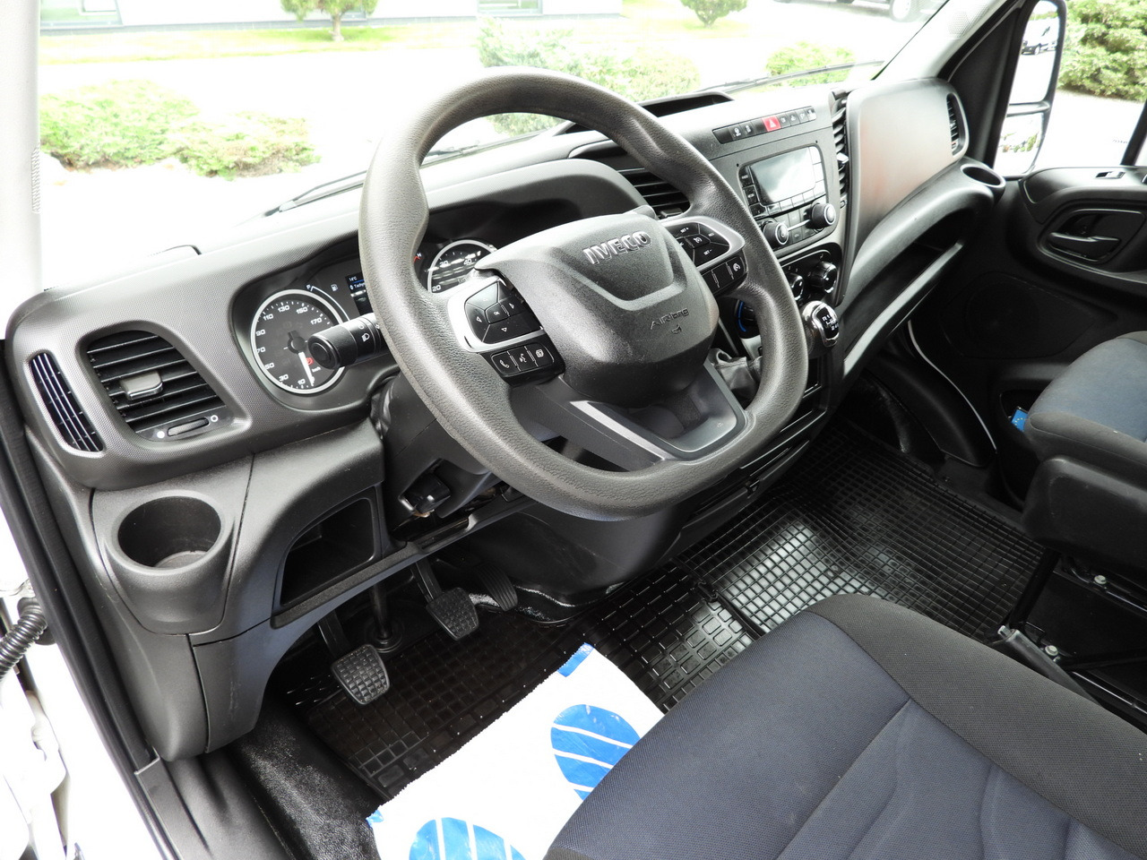 IVECO DAILY 35C14 TIPPER DOUBLE CABIN DOKA 6 SEATS CRUISE CONTROL TWIN WHEELS AIR CONDITIONING 140HP - Tavara-auto: kuva IVECO DAILY 35C14 TIPPER DOUBLE CABIN DOKA 6 SEATS CRUISE CONTROL TWIN WHEELS AIR CONDITIONING 140HP - Tavara-auto IVECO DAILY 35C14 TIPPER DOUBLE CABIN DOKA 6 SEATS CRUISE CONTROL TWIN WHEELS AIR CONDITIONING 140HP - Tavara-auto: kuva IVECO DAILY 35C14 TIPPER DOUBLE CABIN DOKA 6 SEATS CRUISE CONTROL TWIN WHEELS AIR CONDITIONING 140HP - Tavara-auto