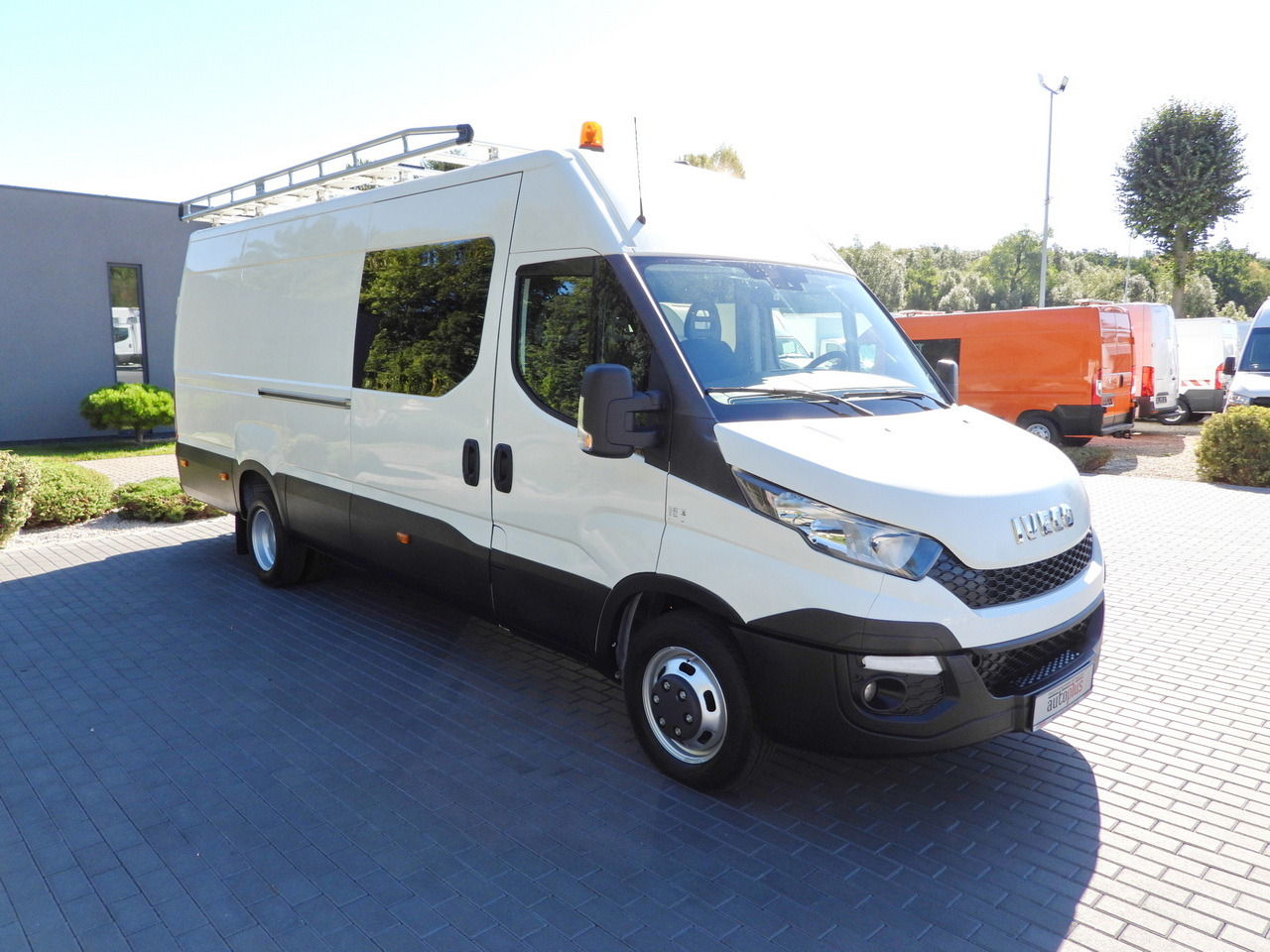 IVECO DAILY 35C17 BOX DELIVERY VAN 6 SEATS CRUISE CONTROL TWIN WHEELS AIR CONDITIONING 170HP - Tavara-auto: kuva IVECO DAILY 35C17 BOX DELIVERY VAN 6 SEATS CRUISE CONTROL TWIN WHEELS AIR CONDITIONING 170HP - Tavara-auto IVECO DAILY 35C17 BOX DELIVERY VAN 6 SEATS CRUISE CONTROL TWIN WHEELS AIR CONDITIONING 170HP - Tavara-auto: kuva IVECO DAILY 35C17 BOX DELIVERY VAN 6 SEATS CRUISE CONTROL TWIN WHEELS AIR CONDITIONING 170HP - Tavara-auto