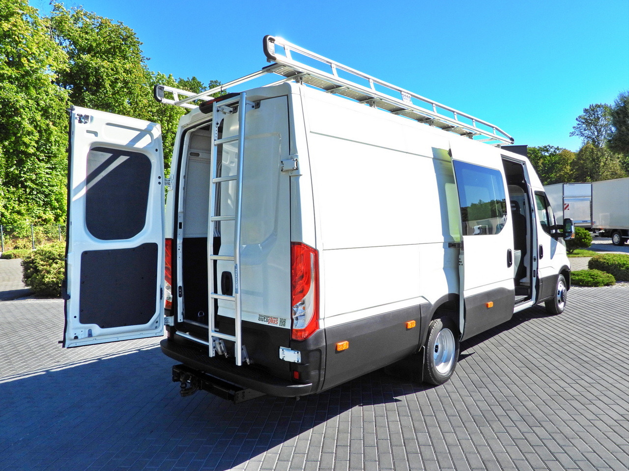 IVECO DAILY 35C17 BOX DELIVERY VAN 6 SEATS CRUISE CONTROL TWIN WHEELS AIR CONDITIONING 170HP - Tavara-auto: kuva IVECO DAILY 35C17 BOX DELIVERY VAN 6 SEATS CRUISE CONTROL TWIN WHEELS AIR CONDITIONING 170HP - Tavara-auto IVECO DAILY 35C17 BOX DELIVERY VAN 6 SEATS CRUISE CONTROL TWIN WHEELS AIR CONDITIONING 170HP - Tavara-auto: kuva IVECO DAILY 35C17 BOX DELIVERY VAN 6 SEATS CRUISE CONTROL TWIN WHEELS AIR CONDITIONING 170HP - Tavara-auto