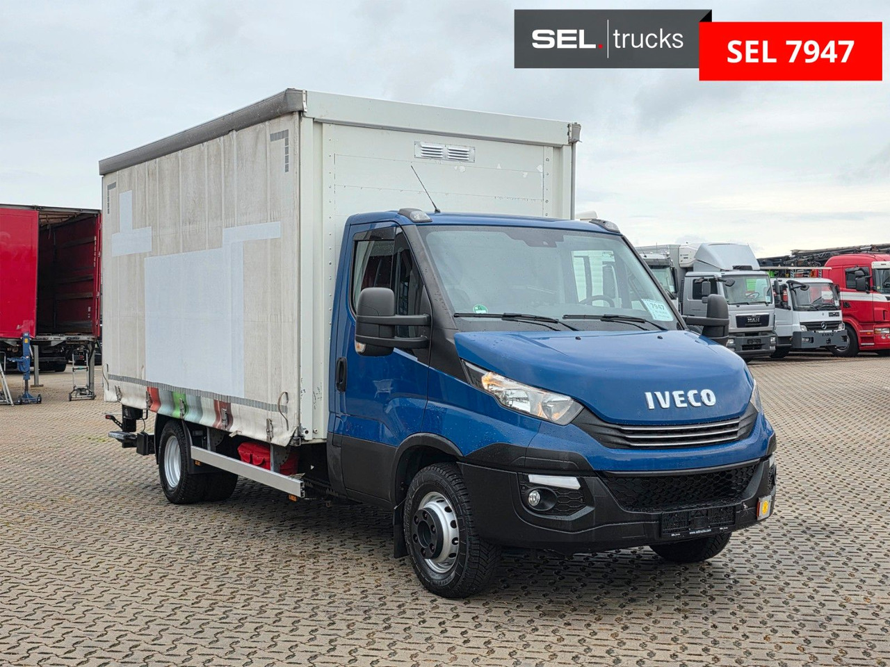 Iveco Daily 70C18 Hi-Matic / Ladebordwand / 3 Sitzen - Pressukapelli tavara-auto: kuva Iveco Daily 70C18 Hi-Matic / Ladebordwand / 3 Sitzen - Pressukapelli tavara-auto Iveco Daily 70C18 Hi-Matic / Ladebordwand / 3 Sitzen - Pressukapelli tavara-auto: kuva Iveco Daily 70C18 Hi-Matic / Ladebordwand / 3 Sitzen - Pressukapelli tavara-auto