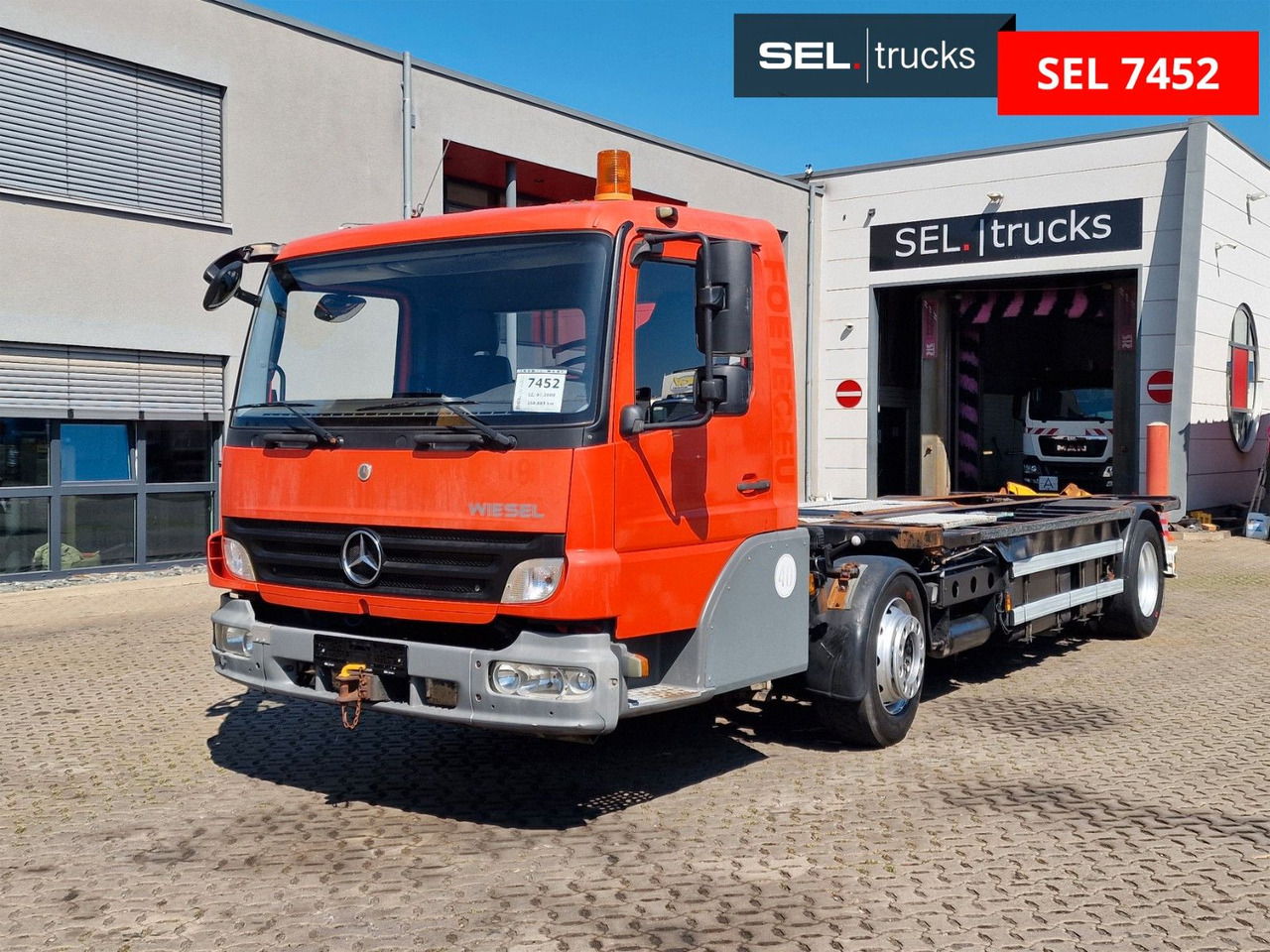 Mercedes-Benz KAMAG WBH 25 / Umsetzer / Wiesel / Rangierer - Konttialus/ Vaihtokuormatilat kuorma-auto: kuva Mercedes-Benz KAMAG WBH 25 / Umsetzer / Wiesel / Rangierer - Konttialus/ Vaihtokuormatilat kuorma-auto Mercedes-Benz KAMAG WBH 25 / Umsetzer / Wiesel / Rangierer - Konttialus/ Vaihtokuormatilat kuorma-auto: kuva Mercedes-Benz KAMAG WBH 25 / Umsetzer / Wiesel / Rangierer - Konttialus/ Vaihtokuormatilat kuorma-auto