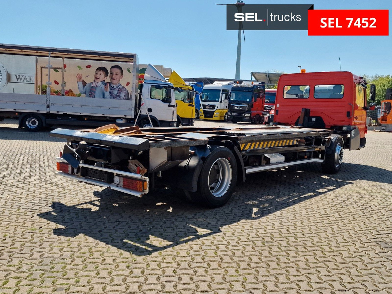 Mercedes-Benz KAMAG WBH 25 / Umsetzer / Wiesel / Rangierer - Konttialus/ Vaihtokuormatilat kuorma-auto: kuva Mercedes-Benz KAMAG WBH 25 / Umsetzer / Wiesel / Rangierer - Konttialus/ Vaihtokuormatilat kuorma-auto Mercedes-Benz KAMAG WBH 25 / Umsetzer / Wiesel / Rangierer - Konttialus/ Vaihtokuormatilat kuorma-auto: kuva Mercedes-Benz KAMAG WBH 25 / Umsetzer / Wiesel / Rangierer - Konttialus/ Vaihtokuormatilat kuorma-auto