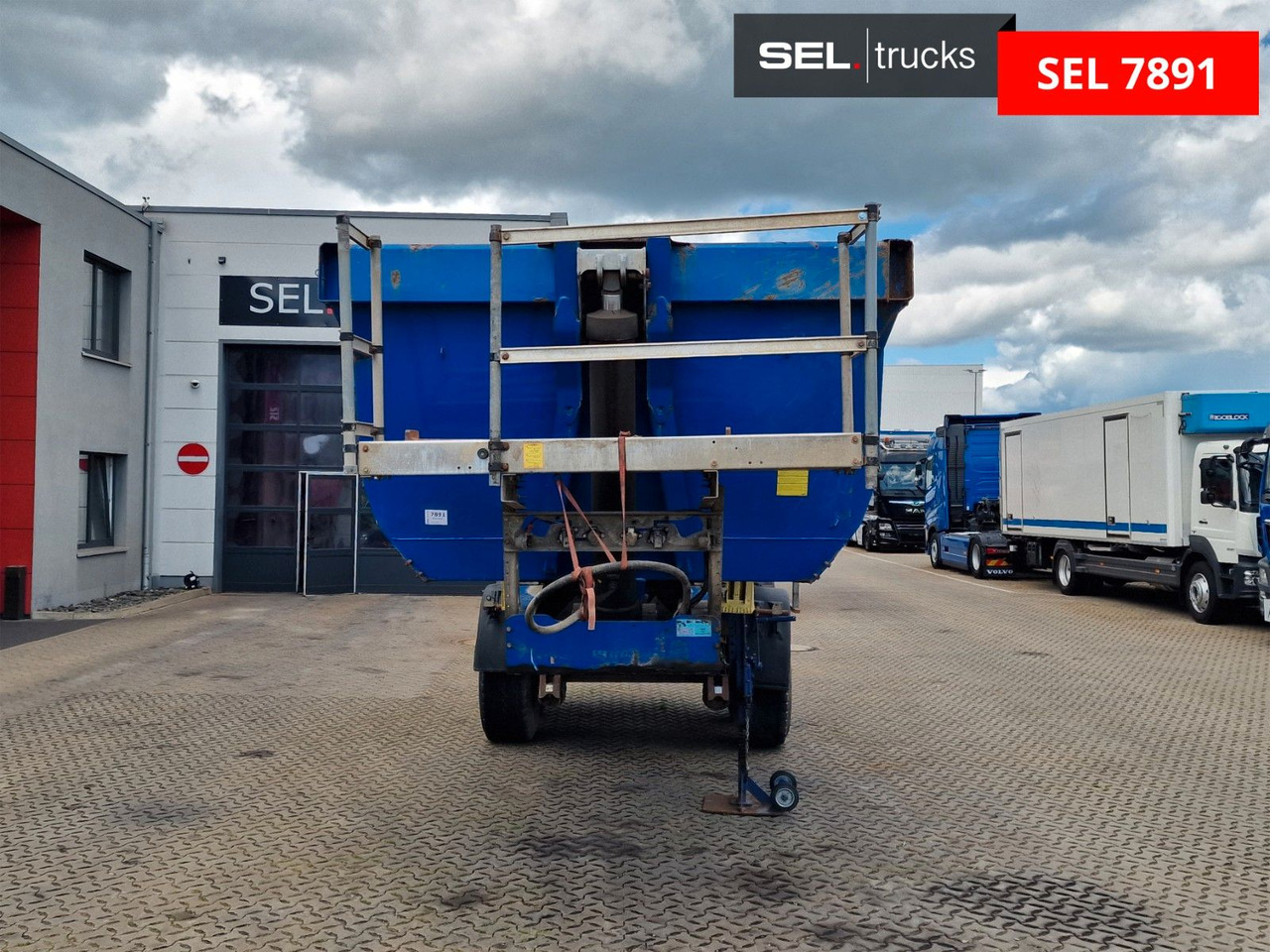 Schmitz Cargobull SKI 18 SL-7,2 SR / Liftachse - Kippiauto puoliperävaunu: kuva Schmitz Cargobull SKI 18 SL-7,2 SR / Liftachse - Kippiauto puoliperävaunu Schmitz Cargobull SKI 18 SL-7,2 SR / Liftachse - Kippiauto puoliperävaunu: kuva Schmitz Cargobull SKI 18 SL-7,2 SR / Liftachse - Kippiauto puoliperävaunu