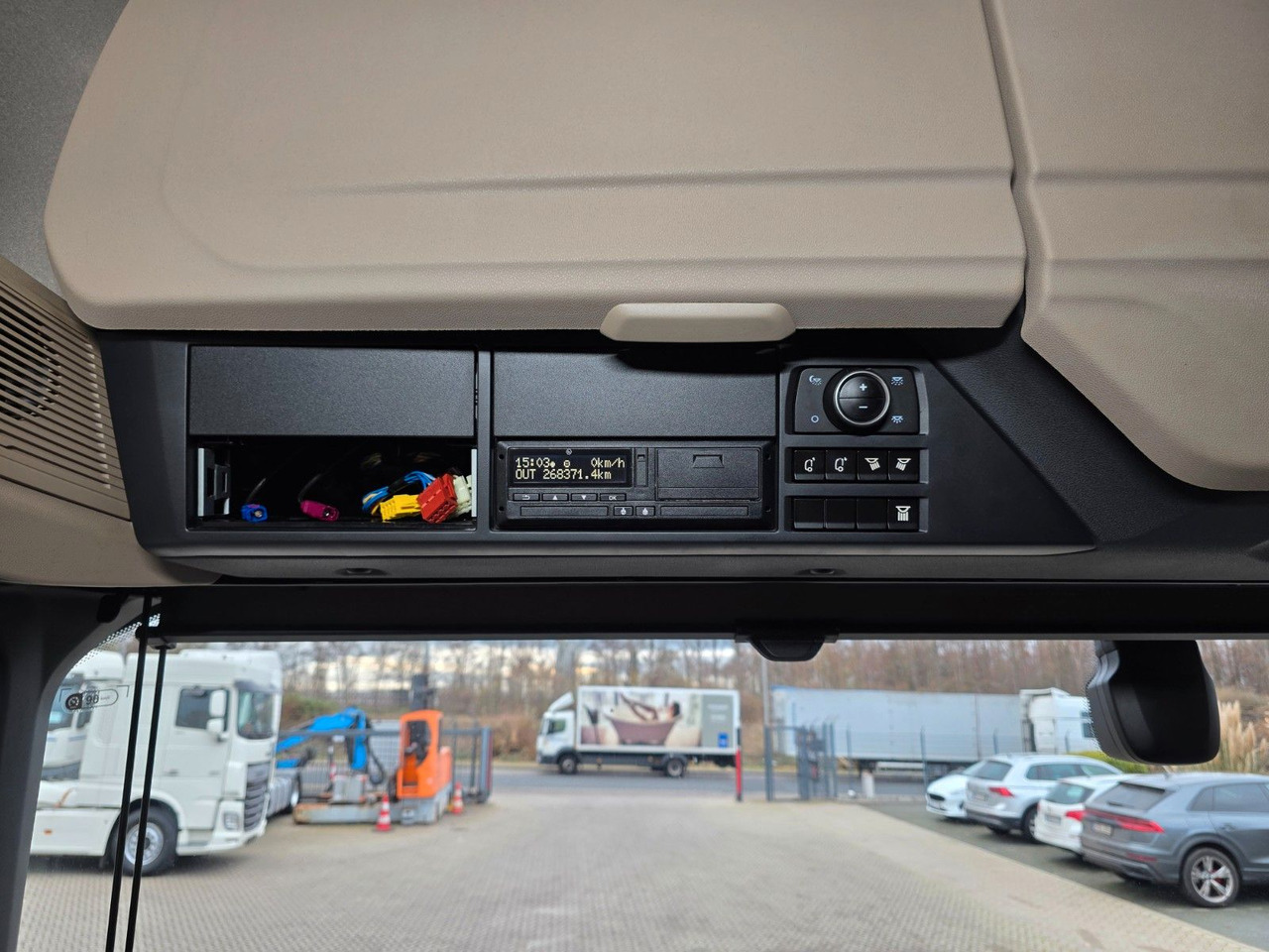 Vetopöytäauto DAF XF 530 FT / Intarder / 2 Tanks / Stanklima / 6E: kuva Vetopöytäauto DAF XF 530 FT / Intarder / 2 Tanks / Stanklima / 6E