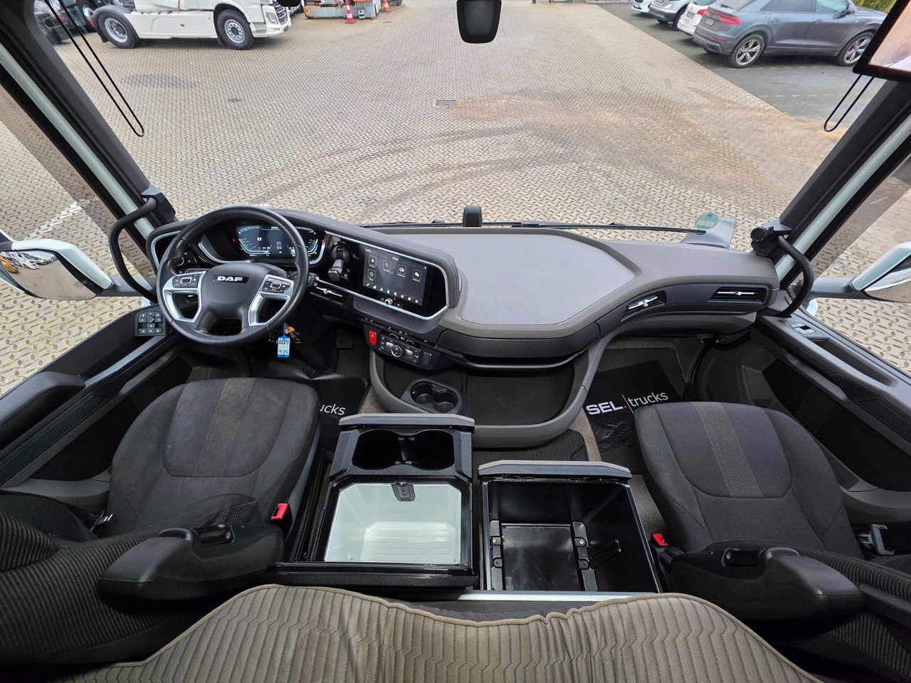 Vetopöytäauto DAF XF 530 FT / Intarder / 2 Tanks / Stanklima / 6E: kuva Vetopöytäauto DAF XF 530 FT / Intarder / 2 Tanks / Stanklima / 6E