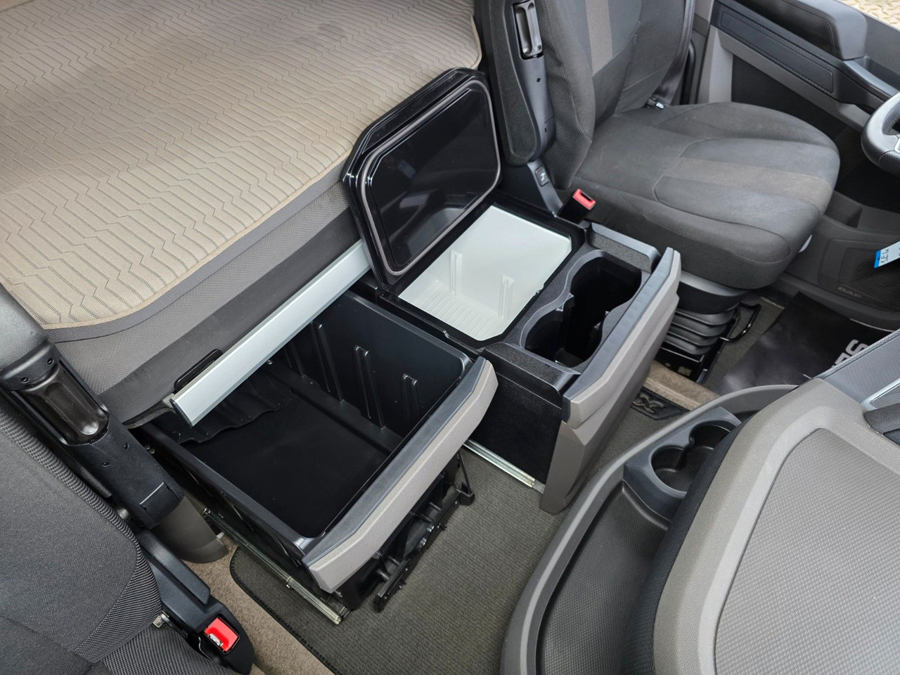 Vetopöytäauto DAF XF 530 FT / Intarder / 2 Tanks / Stanklima / 6E: kuva Vetopöytäauto DAF XF 530 FT / Intarder / 2 Tanks / Stanklima / 6E