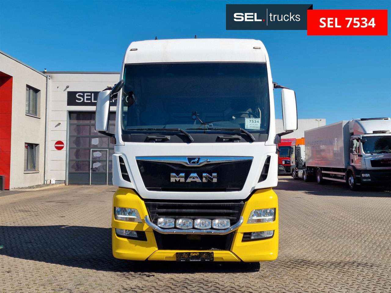 MAN TGX 18.420 4X2 LLS-U / 2 Tanks - Vetopöytäauto: kuva MAN TGX 18.420 4X2 LLS-U / 2 Tanks - Vetopöytäauto MAN TGX 18.420 4X2 LLS-U / 2 Tanks - Vetopöytäauto: kuva MAN TGX 18.420 4X2 LLS-U / 2 Tanks - Vetopöytäauto