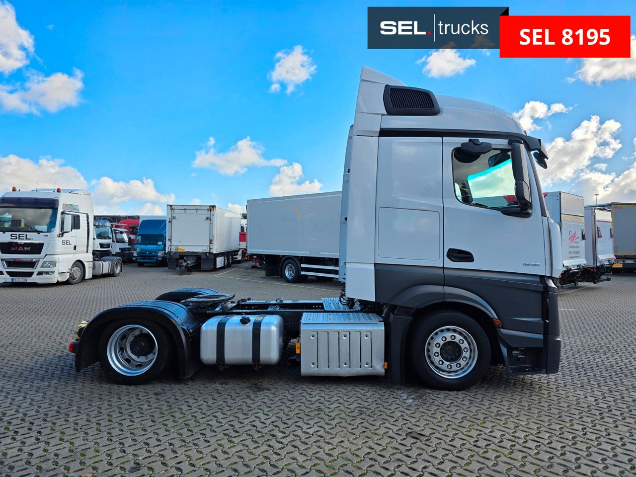 Mercedes-Benz Actros 1845 / Retarder / 2 Tanks / Standklima - Vetopöytäauto: kuva Mercedes-Benz Actros 1845 / Retarder / 2 Tanks / Standklima - Vetopöytäauto Mercedes-Benz Actros 1845 / Retarder / 2 Tanks / Standklima - Vetopöytäauto: kuva Mercedes-Benz Actros 1845 / Retarder / 2 Tanks / Standklima - Vetopöytäauto