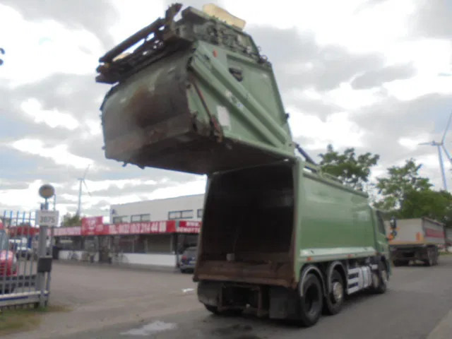 DAF CF 250 6X2 - Roska-auto: kuva DAF CF 250 6X2 - Roska-auto DAF CF 250 6X2 - Roska-auto: kuva DAF CF 250 6X2 - Roska-auto