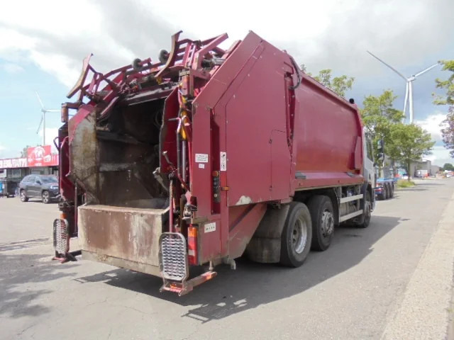 DAF CF 250 6x2 - Roska-auto: kuva DAF CF 250 6x2 - Roska-auto DAF CF 250 6x2 - Roska-auto: kuva DAF CF 250 6x2 - Roska-auto