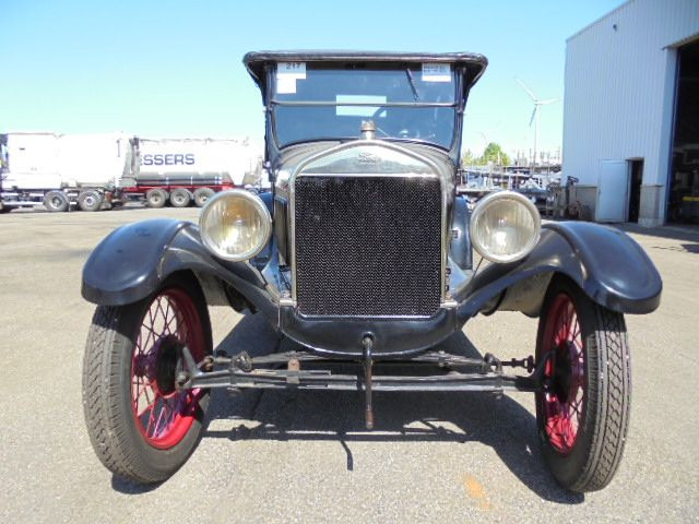 Ford Model T RUNABOUT - Sedan: kuva Ford Model T RUNABOUT - Sedan Ford Model T RUNABOUT - Sedan: kuva Ford Model T RUNABOUT - Sedan
