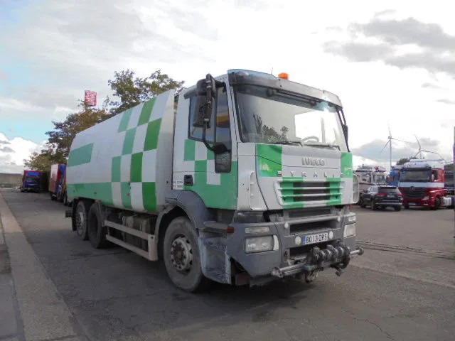 Iveco Stralis 270 - Säiliöauto: kuva Iveco Stralis 270 - Säiliöauto Iveco Stralis 270 - Säiliöauto: kuva Iveco Stralis 270 - Säiliöauto