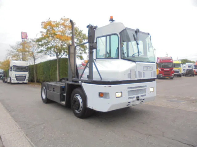 Kalmar TT616I TT616IC-9-L1A8 - Terminaalitraktori: kuva Kalmar TT616I TT616IC-9-L1A8 - Terminaalitraktori Kalmar TT616I TT616IC-9-L1A8 - Terminaalitraktori: kuva Kalmar TT616I TT616IC-9-L1A8 - Terminaalitraktori