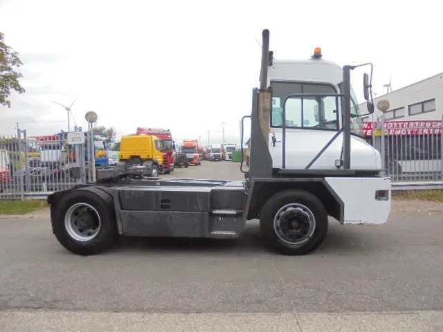 Kalmar TT616I TT616IC-9-L1A8 - Terminaalitraktori: kuva Kalmar TT616I TT616IC-9-L1A8 - Terminaalitraktori Kalmar TT616I TT616IC-9-L1A8 - Terminaalitraktori: kuva Kalmar TT616I TT616IC-9-L1A8 - Terminaalitraktori