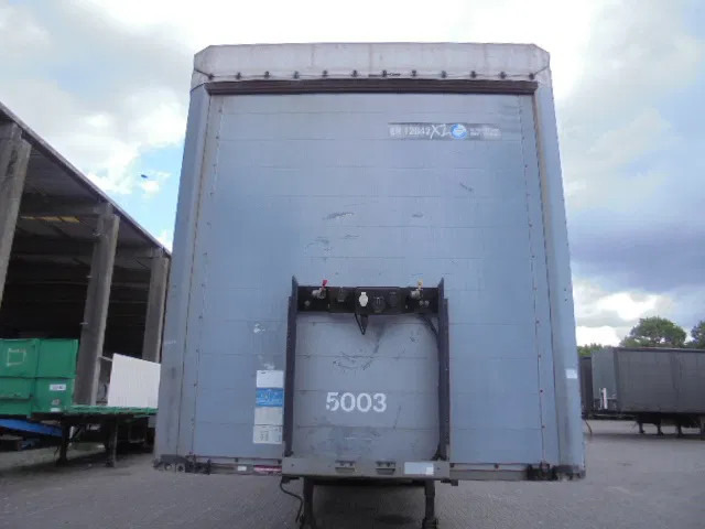 Kögel SNCC 24 - Pressukapellipuoliperävaunu: kuva Kögel SNCC 24 - Pressukapellipuoliperävaunu Kögel SNCC 24 - Pressukapellipuoliperävaunu: kuva Kögel SNCC 24 - Pressukapellipuoliperävaunu