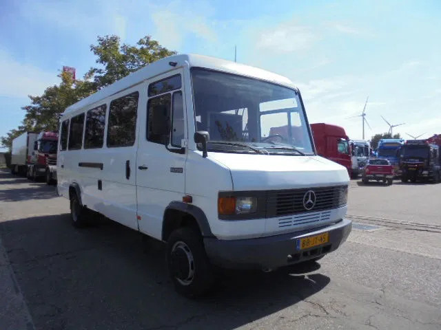 Mercedes-Benz 609D - Minibussi, Pikkubussi: kuva Mercedes-Benz 609D - Minibussi, Pikkubussi Mercedes-Benz 609D - Minibussi, Pikkubussi: kuva Mercedes-Benz 609D - Minibussi, Pikkubussi