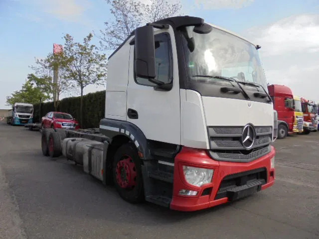 Mercedes-Benz Actros 2336 LL 6X2 EUR 6 - Kuljetin kuorma-auto: kuva Mercedes-Benz Actros 2336 LL 6X2 EUR 6 - Kuljetin kuorma-auto Mercedes-Benz Actros 2336 LL 6X2 EUR 6 - Kuljetin kuorma-auto: kuva Mercedes-Benz Actros 2336 LL 6X2 EUR 6 - Kuljetin kuorma-auto