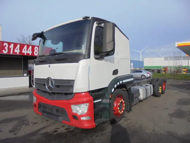 Mercedes-Benz Actros 2340 6X2 EUR 6 - Kuorma-auto alusta: kuva Mercedes-Benz Actros 2340 6X2 EUR 6 - Kuorma-auto alusta Mercedes-Benz Actros 2340 6X2 EUR 6 - Kuorma-auto alusta: kuva Mercedes-Benz Actros 2340 6X2 EUR 6 - Kuorma-auto alusta