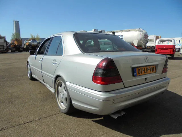 Mercedes-Benz C-Klasse 43 AMG - Sedan: kuva Mercedes-Benz C-Klasse 43 AMG - Sedan Mercedes-Benz C-Klasse 43 AMG - Sedan: kuva Mercedes-Benz C-Klasse 43 AMG - Sedan