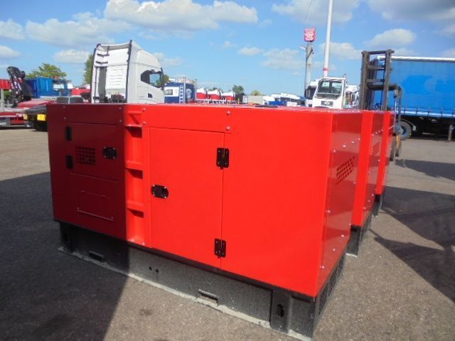 Ricardo R75 - Sähkögeneraattori: kuva Ricardo R75 - Sähkögeneraattori Ricardo R75 - Sähkögeneraattori: kuva Ricardo R75 - Sähkögeneraattori