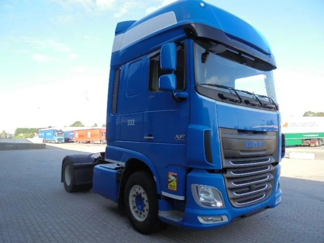 DAF XF 106.460 - Vetopöytäauto: kuva DAF XF 106.460 - Vetopöytäauto DAF XF 106.460 - Vetopöytäauto: kuva DAF XF 106.460 - Vetopöytäauto