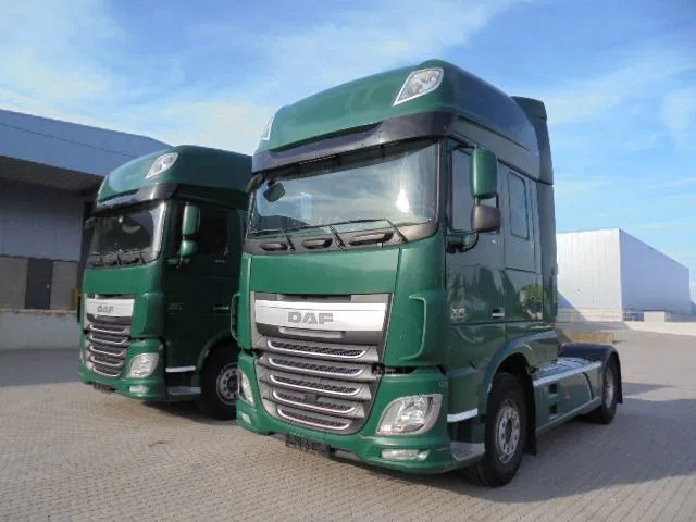 DAF XF 106.460 SUPER SPACE CAB - Vetopöytäauto: kuva DAF XF 106.460 SUPER SPACE CAB - Vetopöytäauto DAF XF 106.460 SUPER SPACE CAB - Vetopöytäauto: kuva DAF XF 106.460 SUPER SPACE CAB - Vetopöytäauto