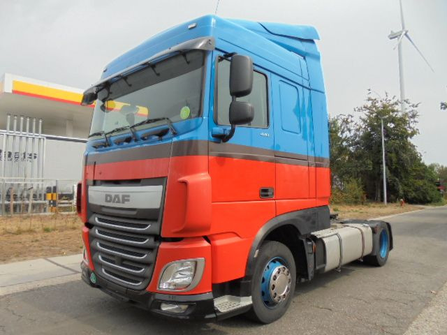 DAF XF 440 MEGA - Vetopöytäauto: kuva DAF XF 440 MEGA - Vetopöytäauto DAF XF 440 MEGA - Vetopöytäauto: kuva DAF XF 440 MEGA - Vetopöytäauto
