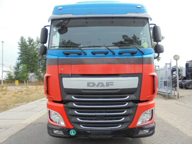 DAF XF 440 MEGA - Vetopöytäauto: kuva DAF XF 440 MEGA - Vetopöytäauto DAF XF 440 MEGA - Vetopöytäauto: kuva DAF XF 440 MEGA - Vetopöytäauto